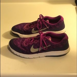 Nike Flex Experience RN 4 Size 7Y